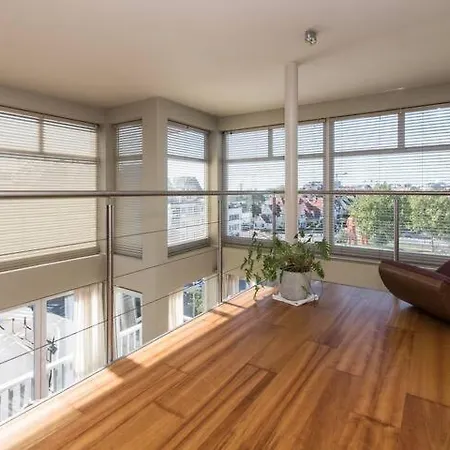 Fantastic Sunny And Modern Corner Apartment In Center Of Knokke Appartement