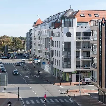 Fantastic Sunny And Modern Corner Apartment In Center Of Knokke Appartement Knokke-Heist