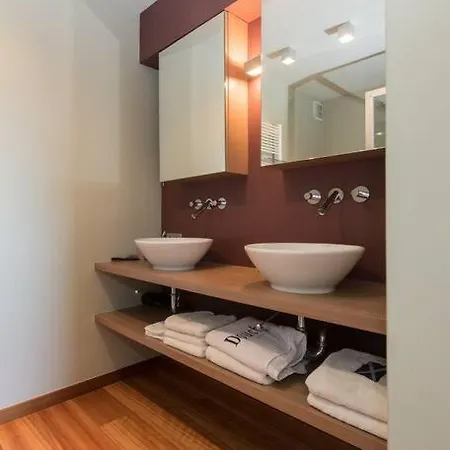 Fantastic Sunny And Modern Corner Apartment In Center Of Knokke Appartement *